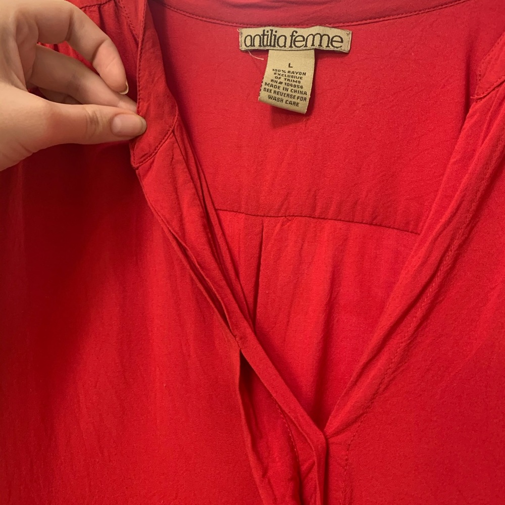 Red blouse - Picture 3 of 5